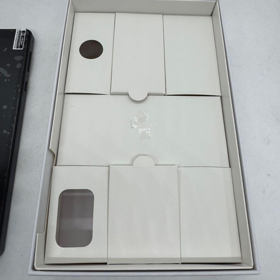 ※未使用品　K1683 HEAD WOLF 8インチ　タブレット　ケース付き