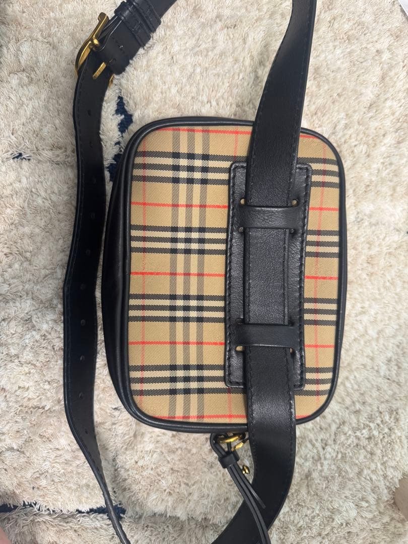 Burberry チェック柄 ボディバッグ