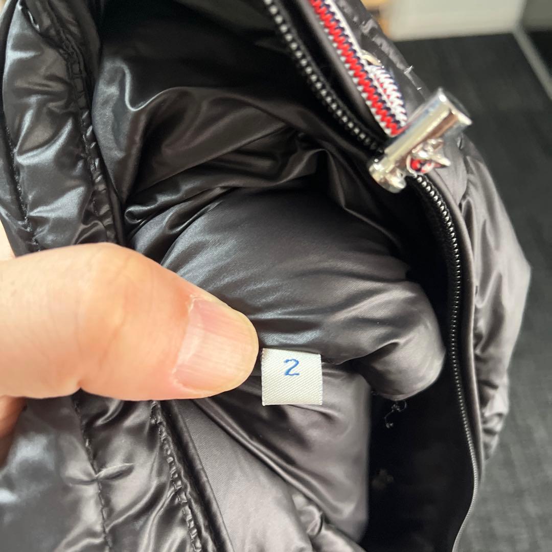 MONCLER VANOISEブラックダウンベスト