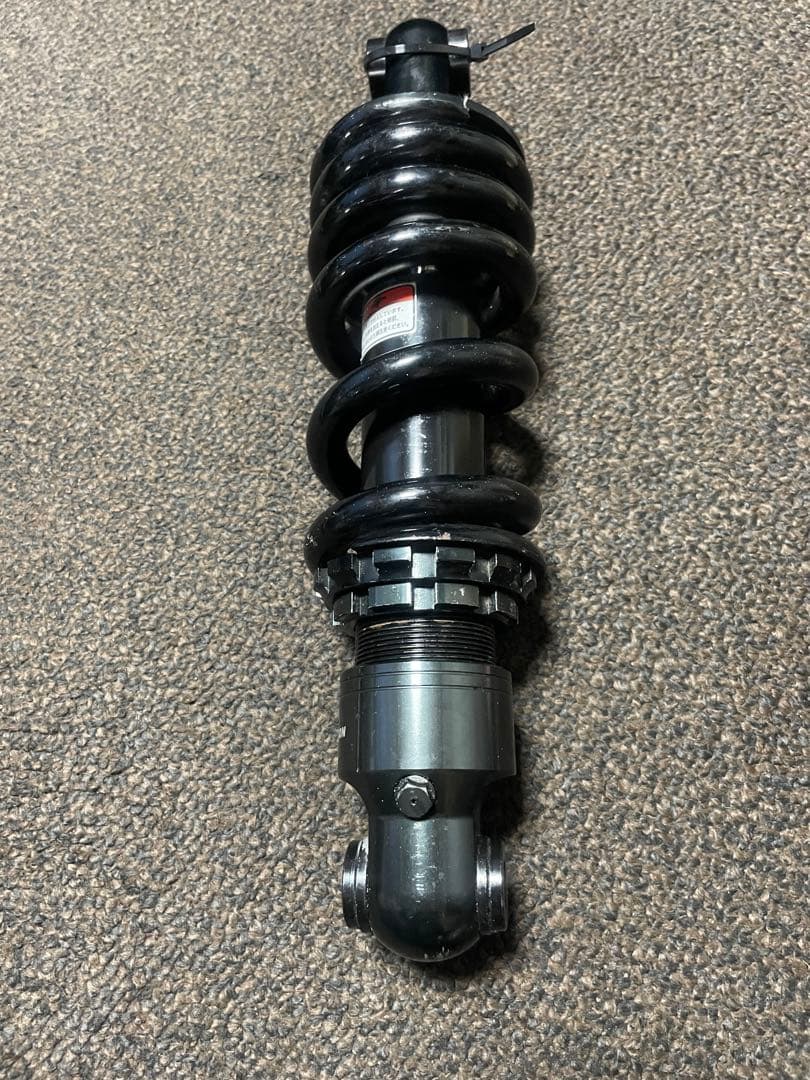 TW200ローダウン　リヤサス　G-SUSPENSION ショックアブソーバー