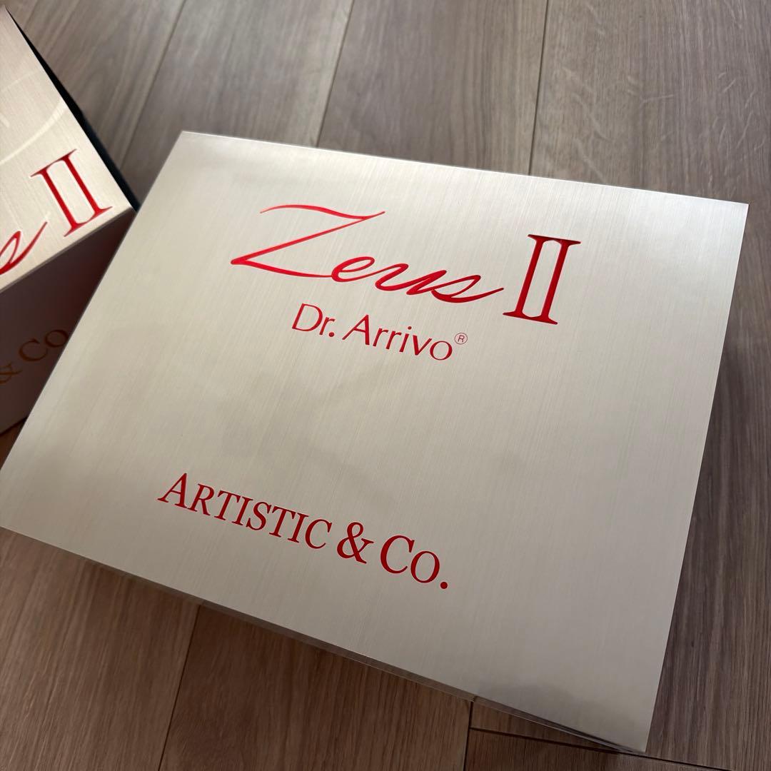 【新品】ARTISTIC & CO. Zeus II 美顔器　美容液付き
