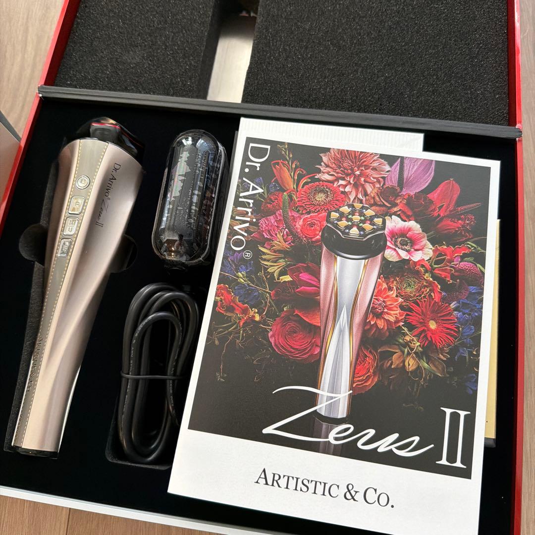 【新品】ARTISTIC & CO. Zeus II 美顔器　美容液付き