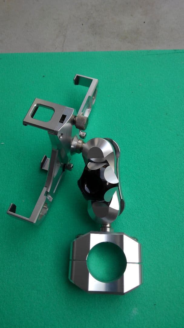 SYGN Houseスマートフォンホルダー