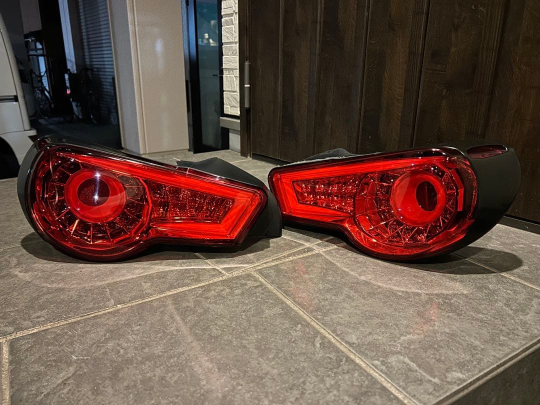 トヨタ 86 / スバル BRZ クリスタルアイ　レッドタイプ