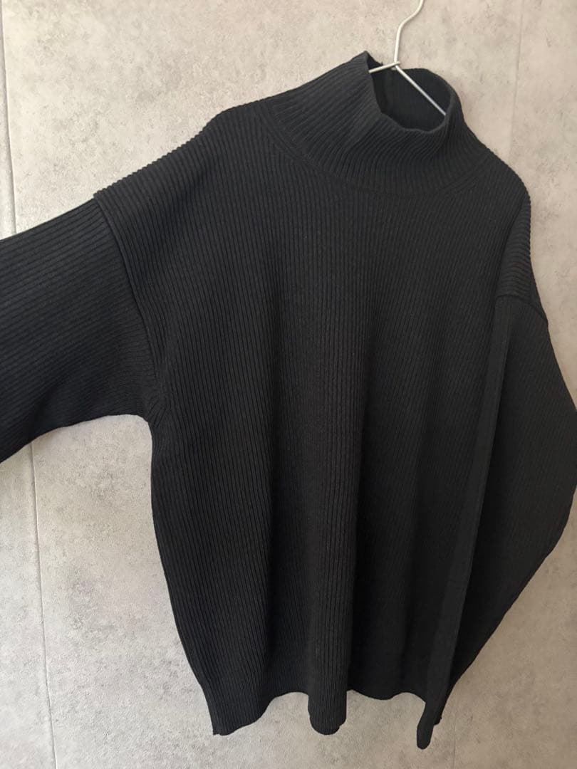 オーラリー　スーパーファインウールリブニットタートルネック　セーター