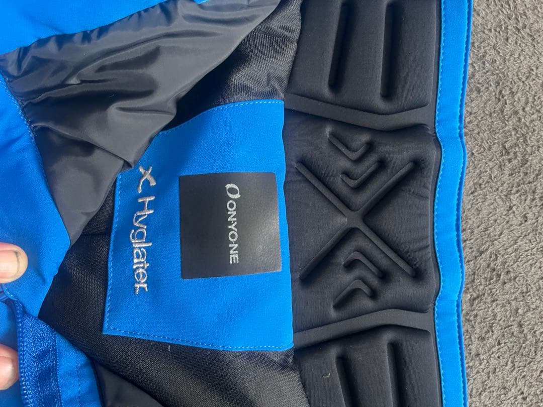 ❤️オンヨネ❤️Salomon ❤️スキーウェア ❤️ジャケット・パンツセット