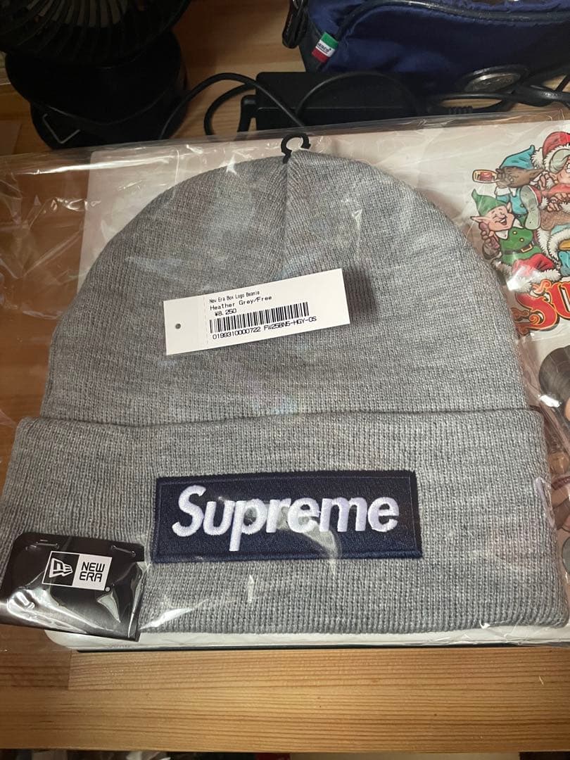 Supreme ビーニー ニット帽　25FW シュプリーム　ステッカー付き