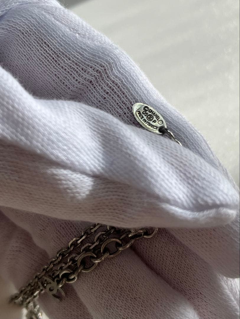 断捨離中　CHANEL ラウンド クリアストーン ココマーク