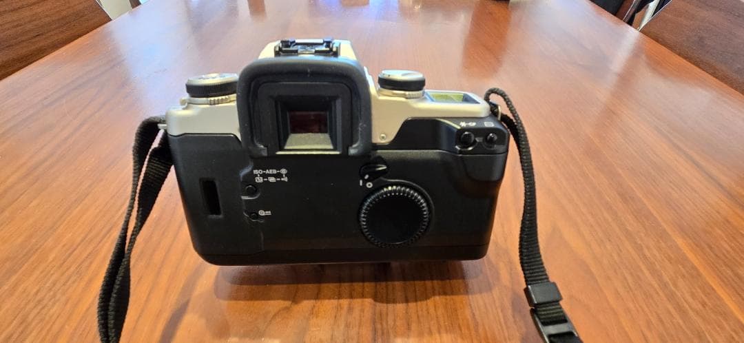 キヤノン EOS ELAN Ⅱ（中古、バック付き）