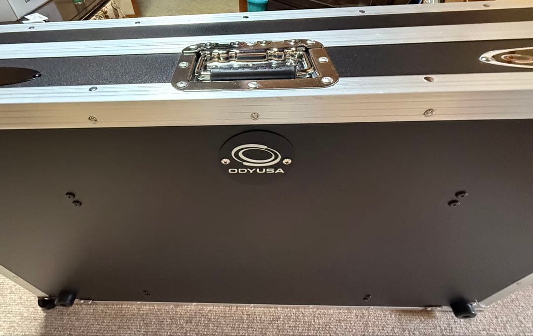 La Roux 様用OdyUSAキャリーケースOpus quad用