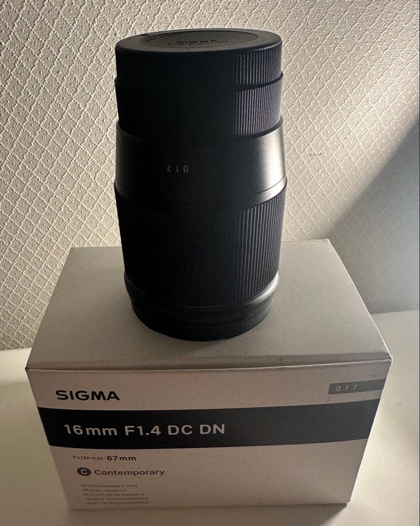 「408枚」 SONY α6400 + 16m m F1.4 SDカード2枚付