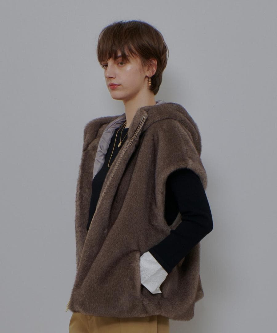 新品タグ付き【アルアバイル】フェイクミンクファーフーディーブルゾン