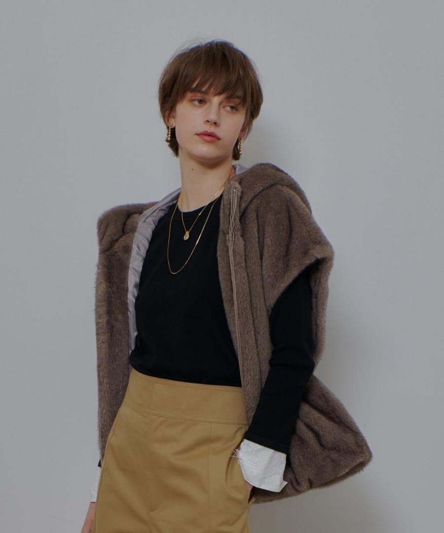 新品タグ付き【アルアバイル】フェイクミンクファーフーディーブルゾン