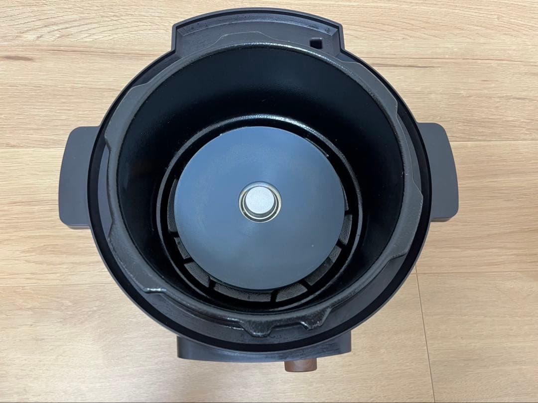 『美品』アイリスオーヤマ 電気圧力鍋 3L KPC-MA3-B 木目2023年製