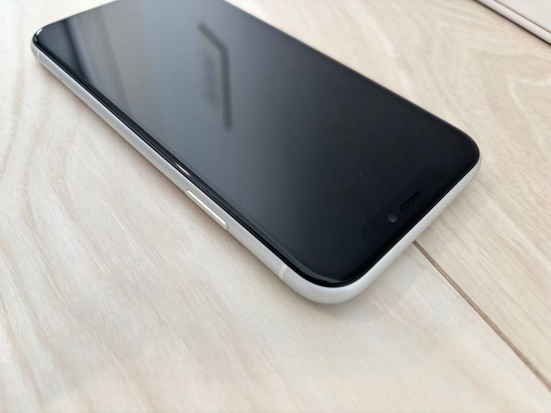 【美品】iPhoneXR ホワイト 128GB SIMフリー