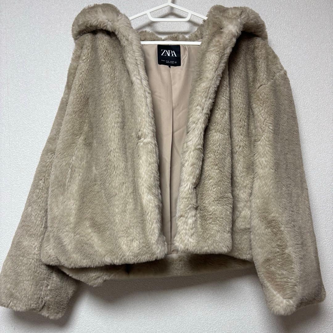 ZARAファーコート