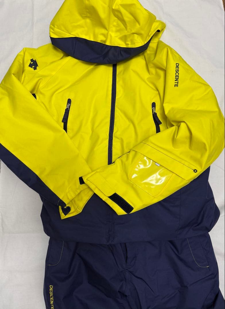 【値下げ】DESCENTE スキーウェア上下イエロー/ネイビー160