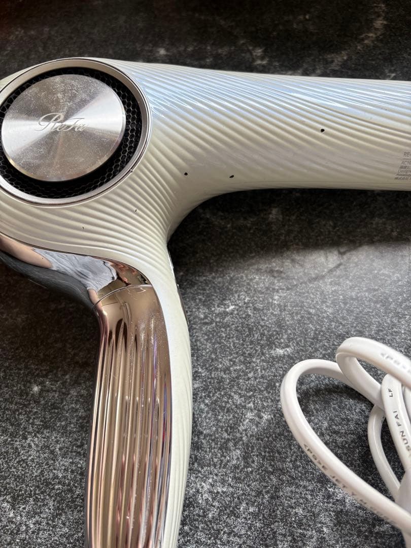 リファ　ビューテックドライヤープロ　RE-AJ02A