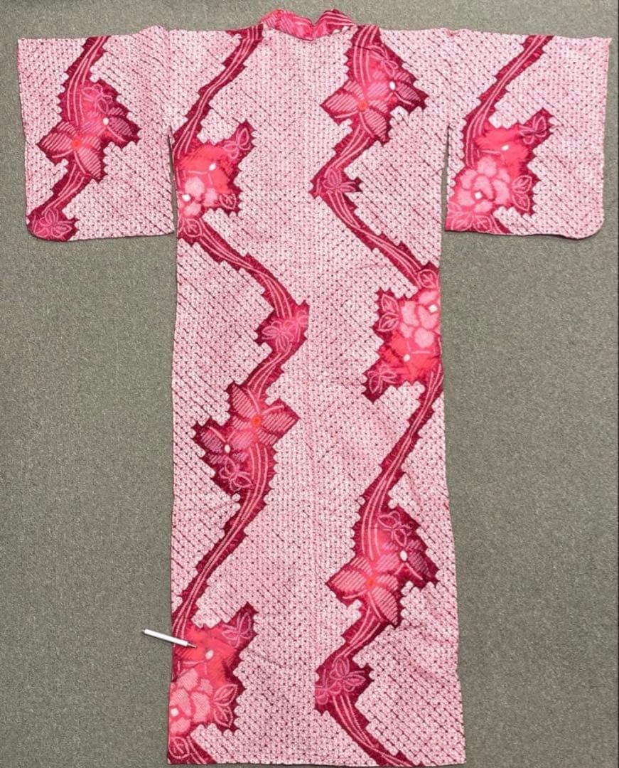 美品 有松鳴海絞り浴衣 ピンク系　蜘蛛絞り　綿