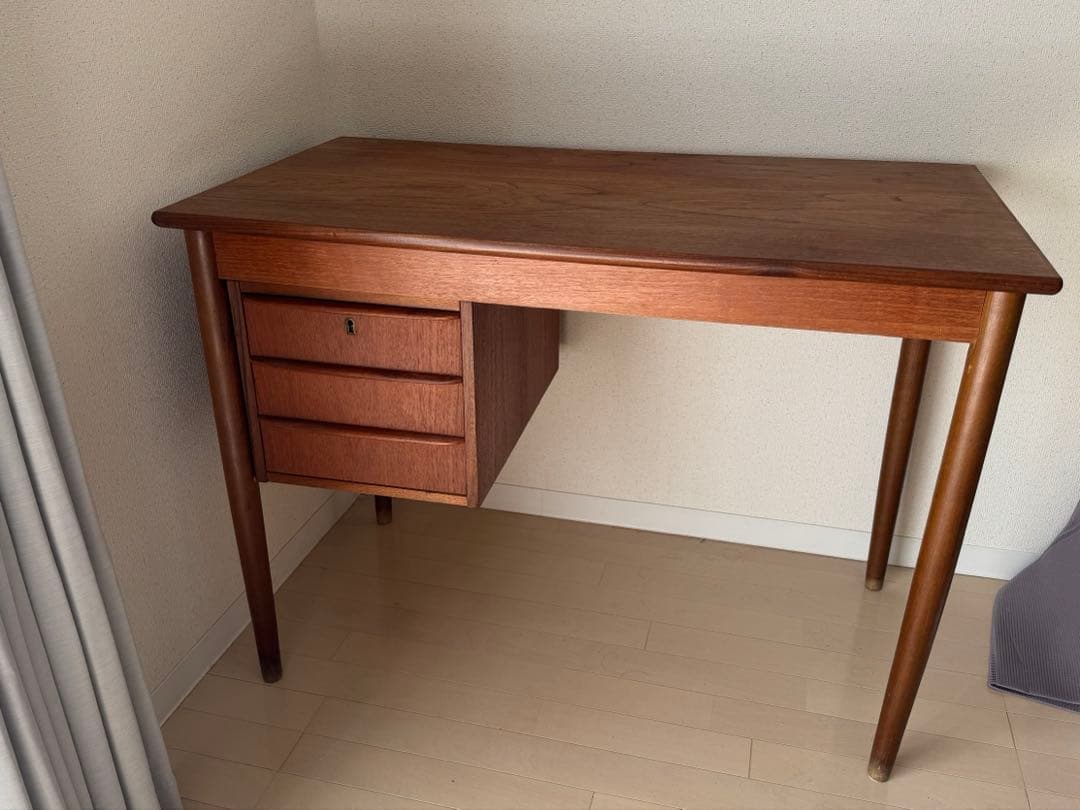 【出品7/1まで】デンマーク製　ヴィンテージ片袖デスク