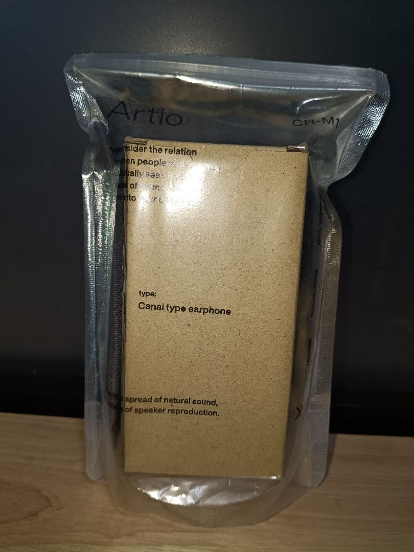 Artio CR-M1 カナル型イヤホン（ブラック）