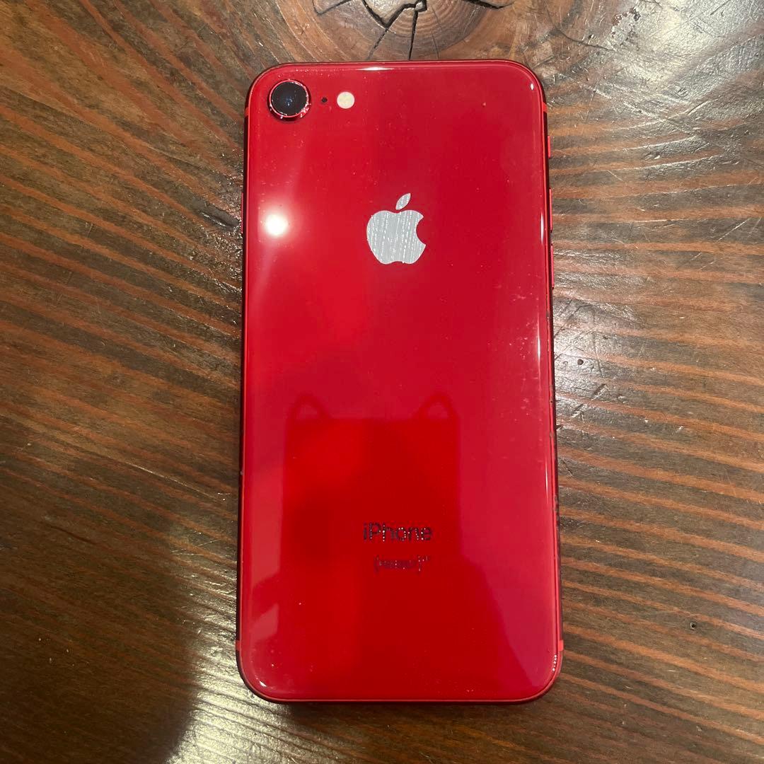iPhone8 本体（レッド）