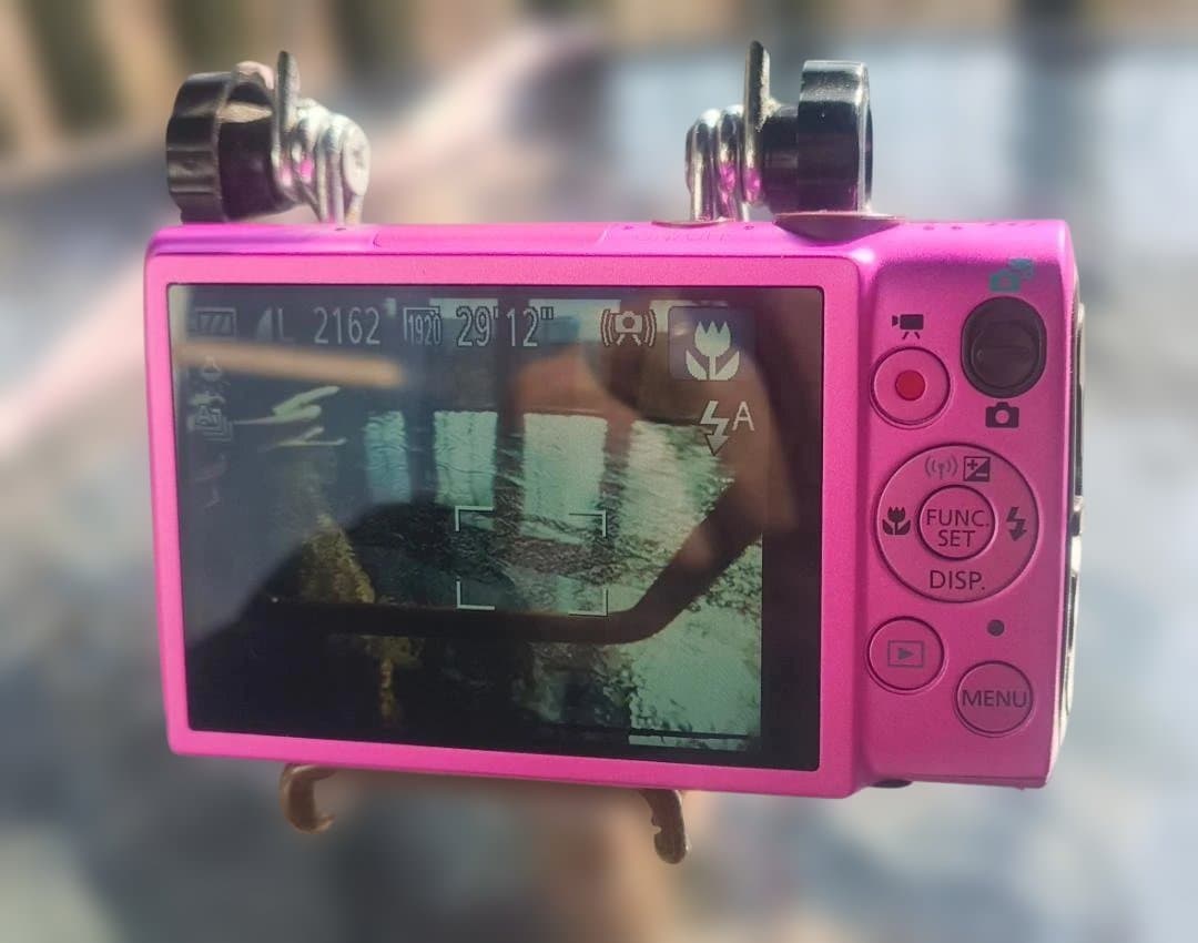 美品Canon IXY 610F ピンク＋豪華ストラップ付