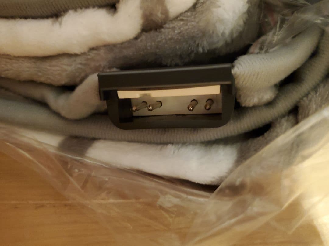 クルン 140×180 着る 電気毛布