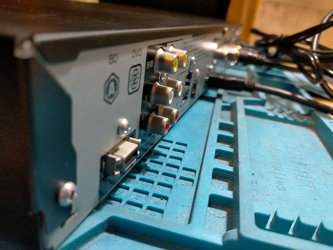 シャープ・ブルーレイレコーダーBD-W515 美観