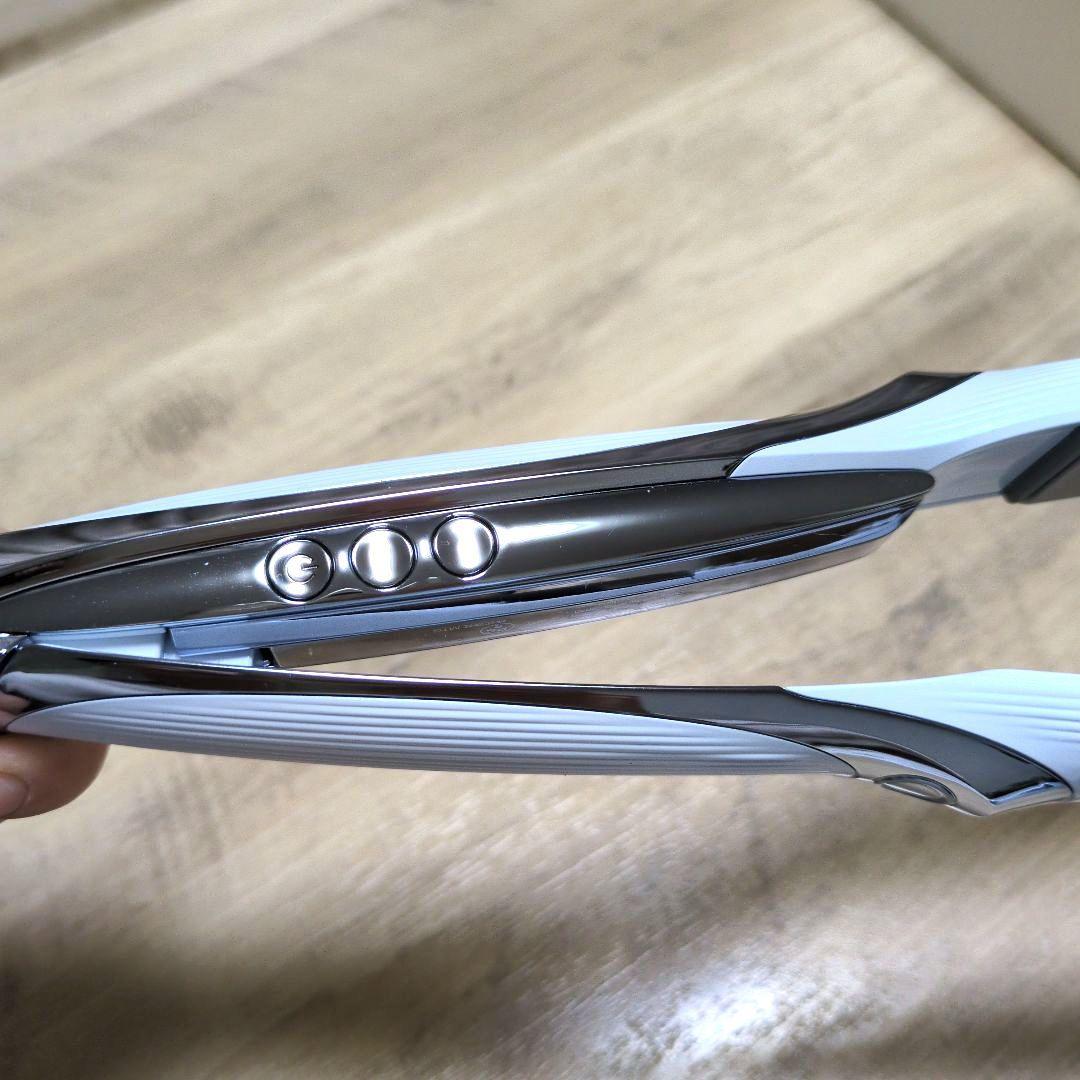 ReFa 　リファストレートアイロン　ホワイト　RE-AT-02A