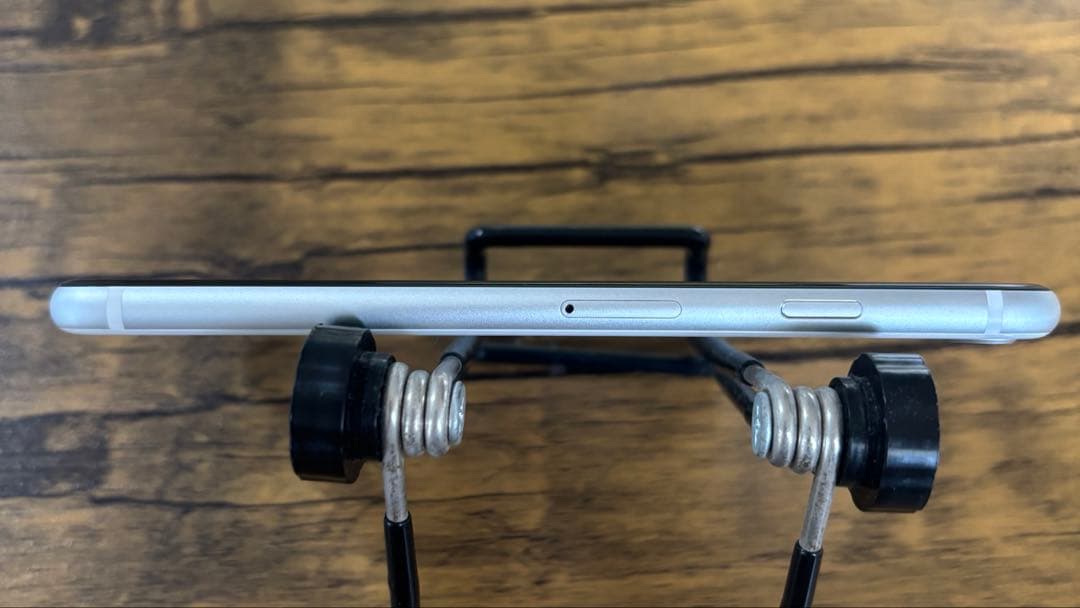 iPhone SE 第2世代 128GB SIMフリー バッテリー79%初期化済