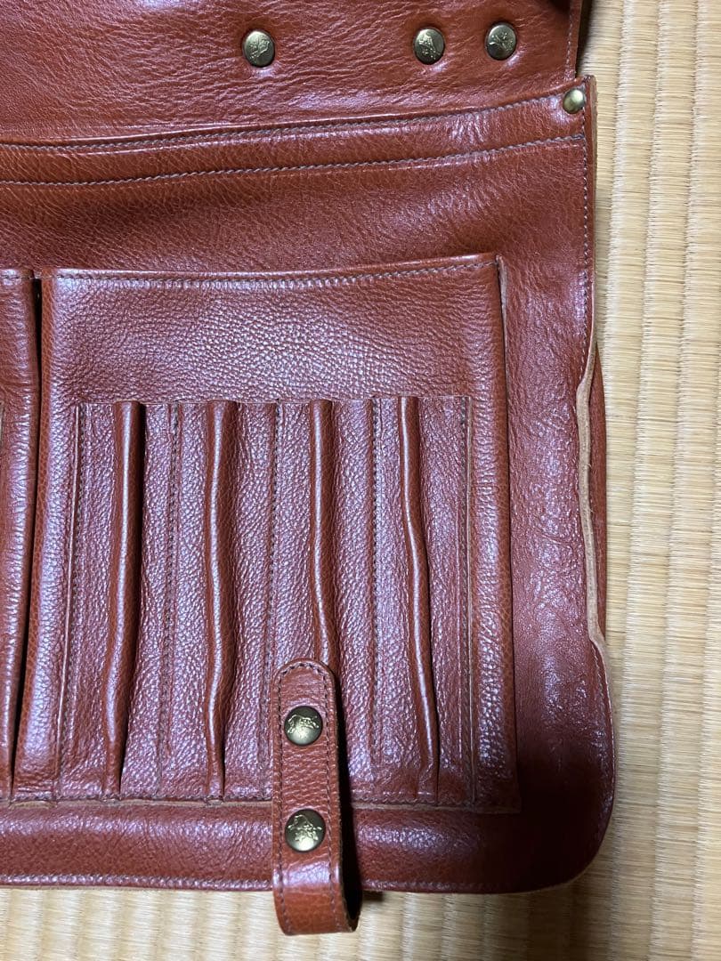 イルビゾンテ　メッセンジャーバッグ　ショルダー　A4サイズ収納可