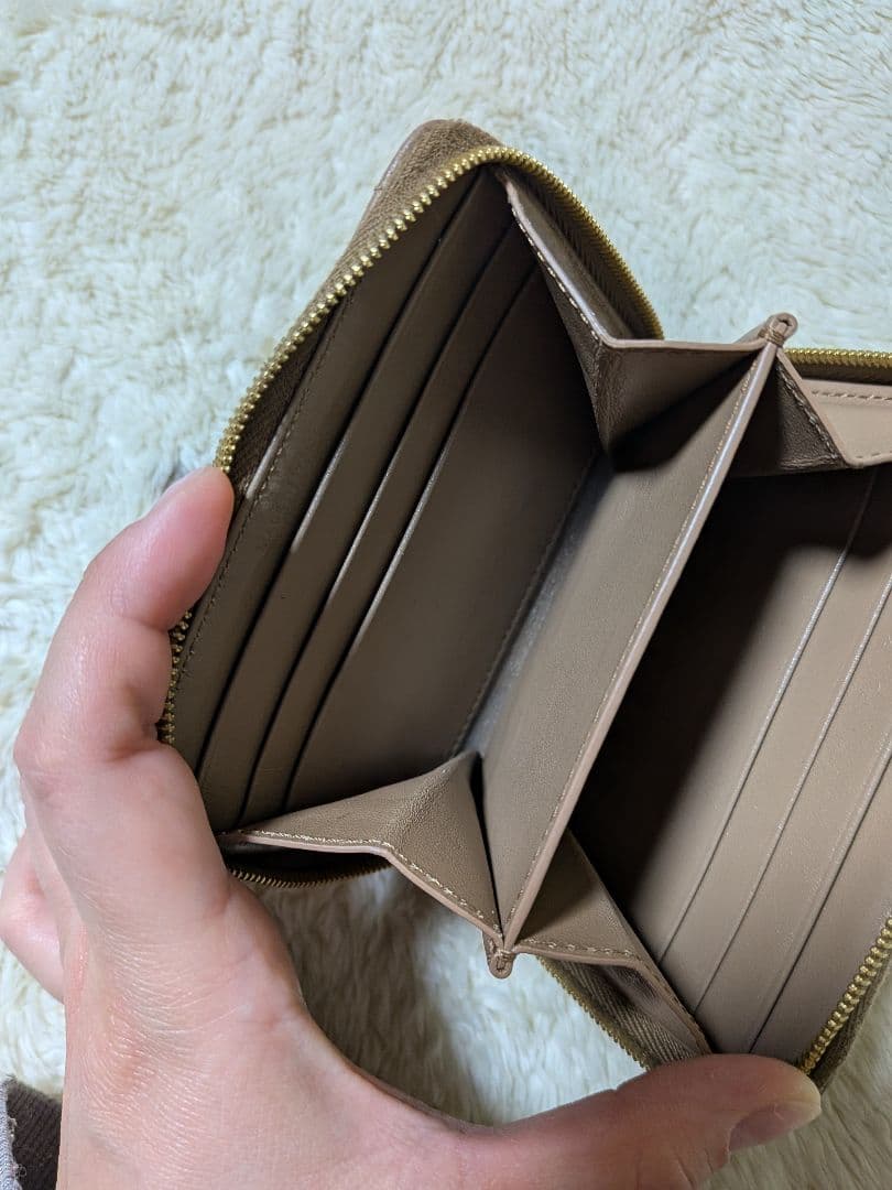 CELINEキルティングデザイン ケース ベージュ