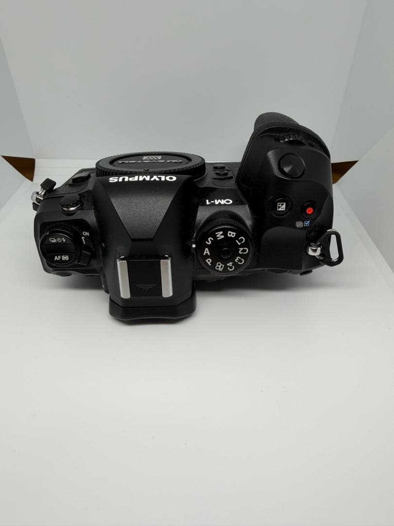 【シャッター回数2100回】OM system OM-1