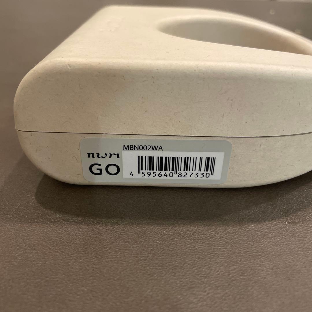 num GO MBN002 ワイヤレスイヤホン　白