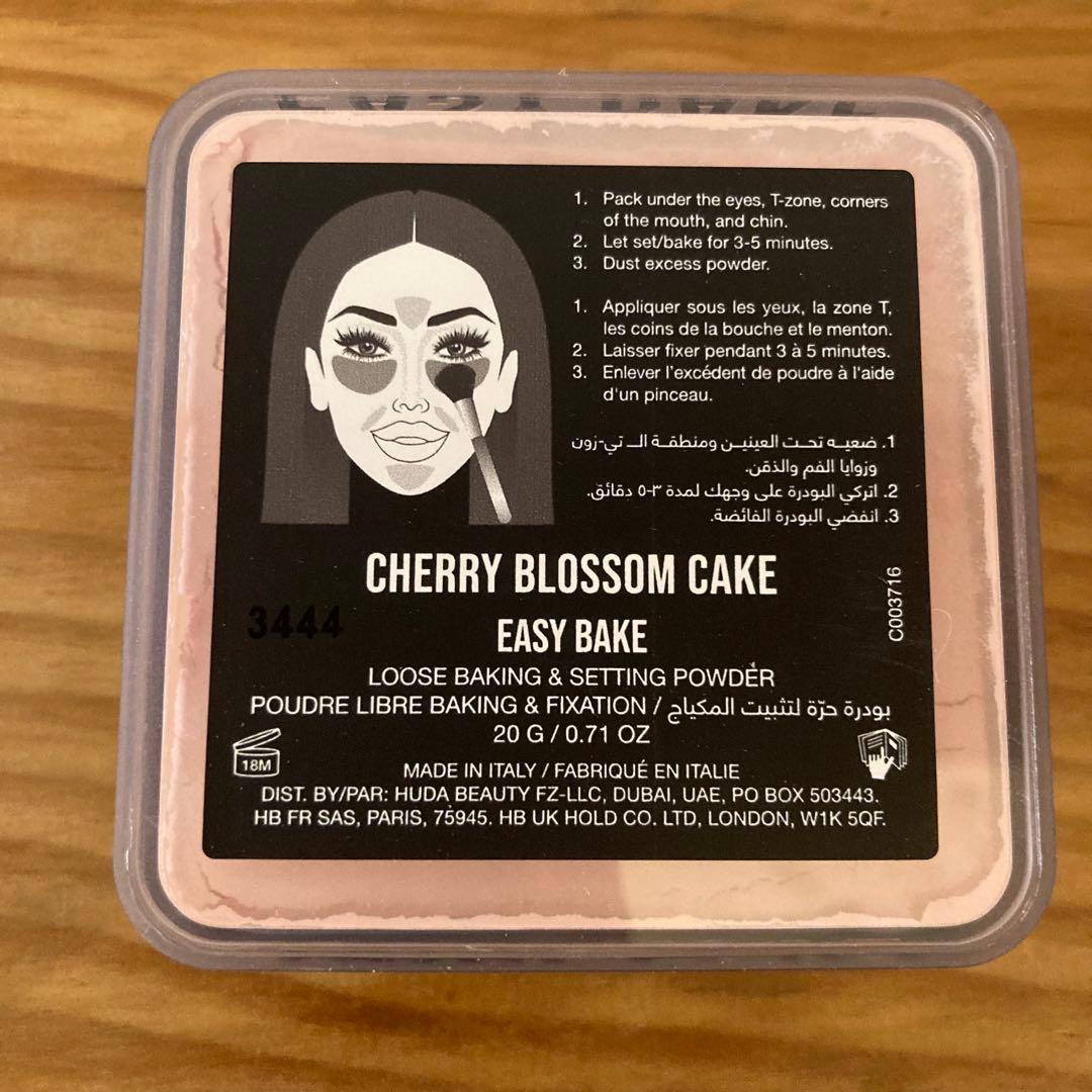 新品・未使用！　huda beauty　２０g　セッティングパウダー