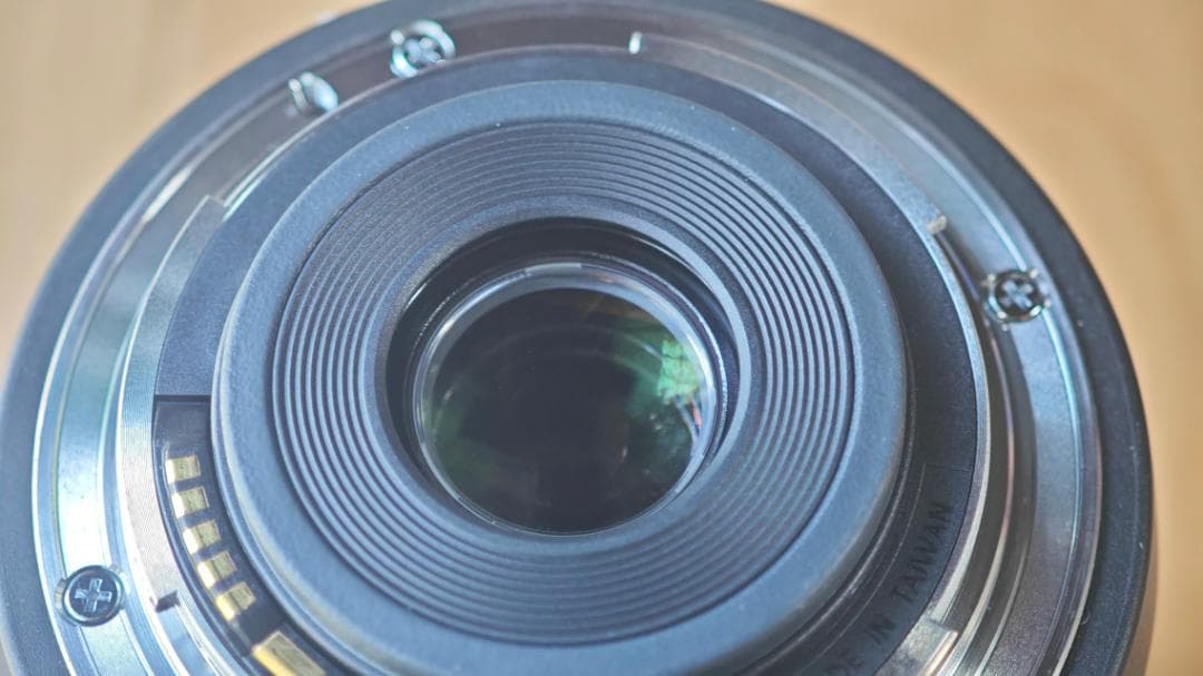 値下げ中　Canon EF-S 18-135mm レンズ フードセット