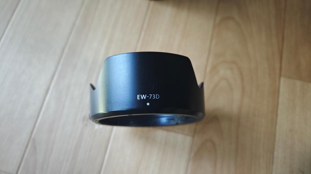 値下げ中　Canon EF-S 18-135mm レンズ フードセット