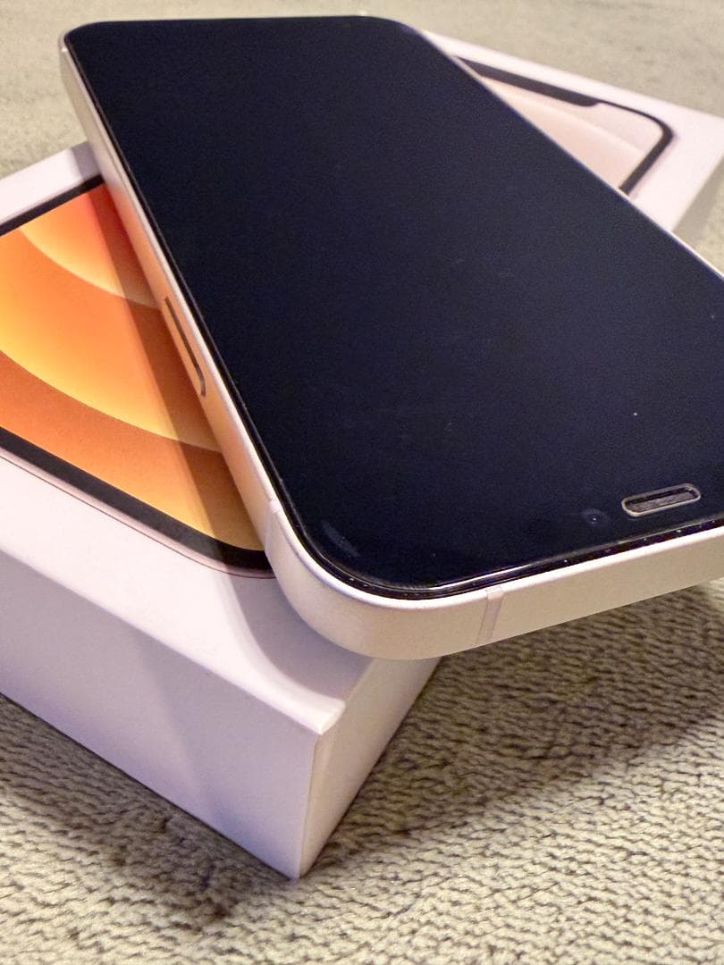 スマートフォン本体 Apple iPhone 12 64GB