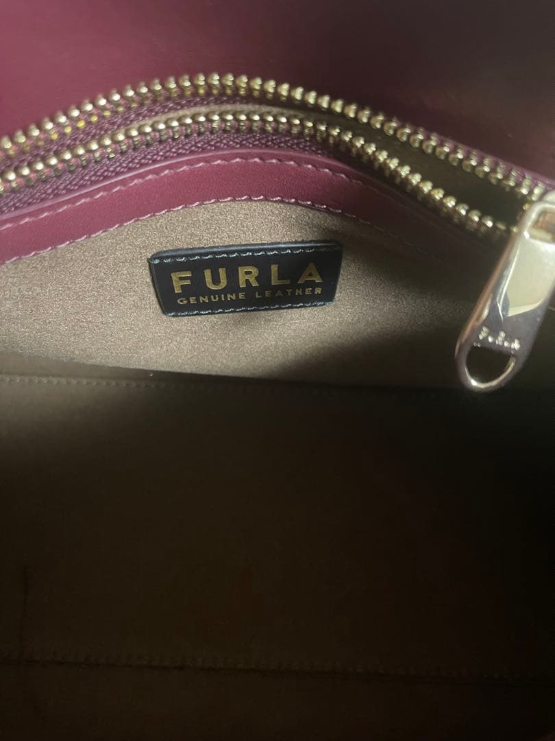 FURLA バーガンディ ハンドバッグ