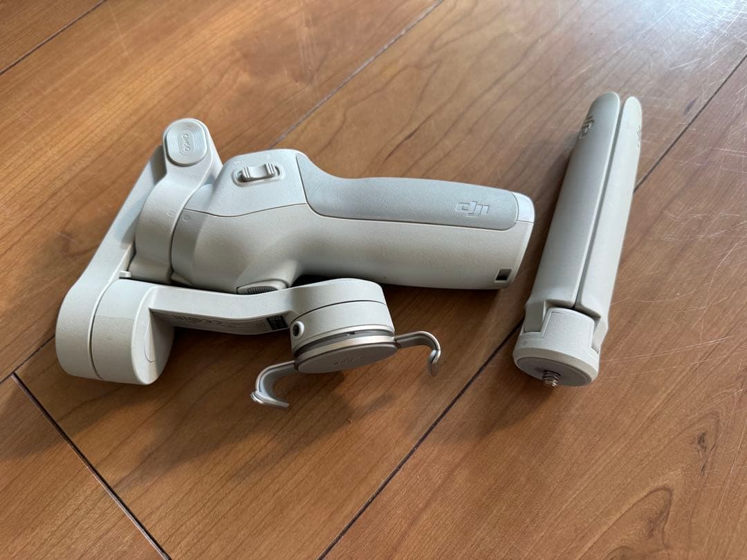 収納袋付きDJI Osmo Mobile 4 スマートフォン用ジンバル