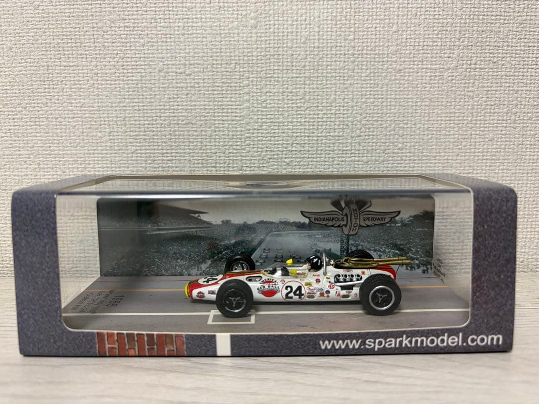 Spark Model インディアナポリススピードウェイ ミニカー 24