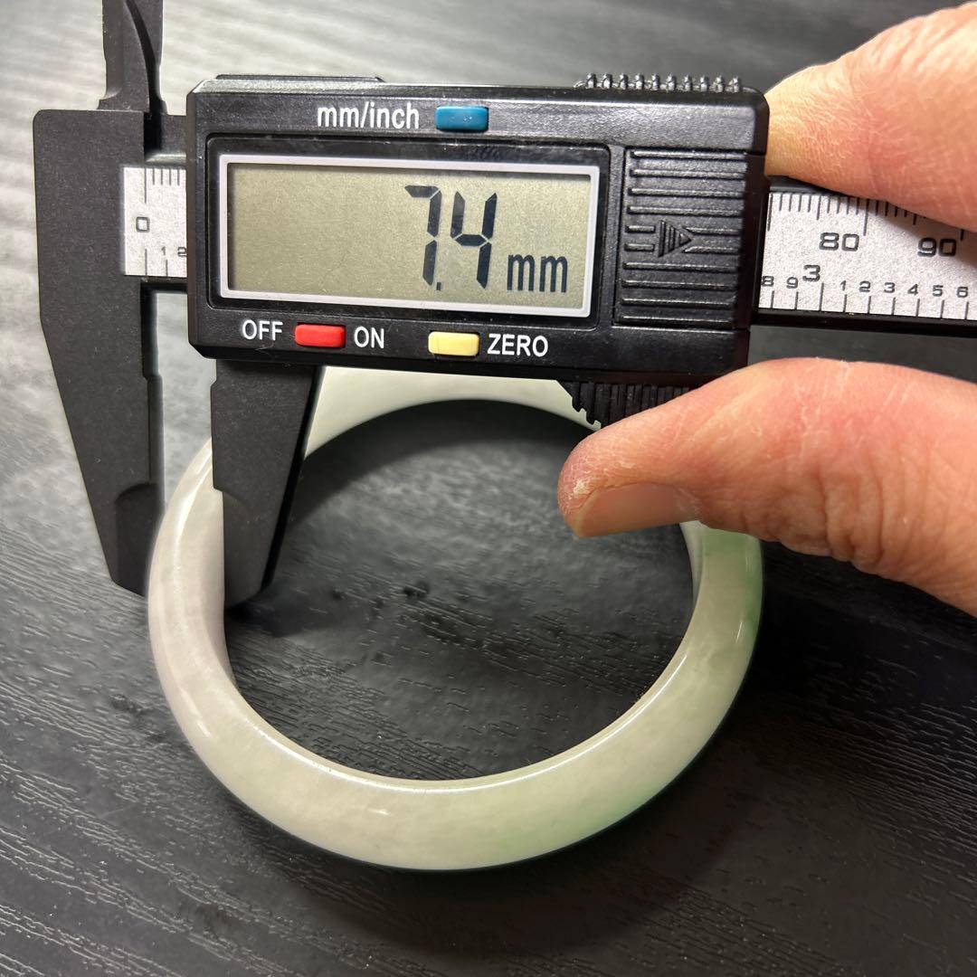 L735）天然ヒスイバングル