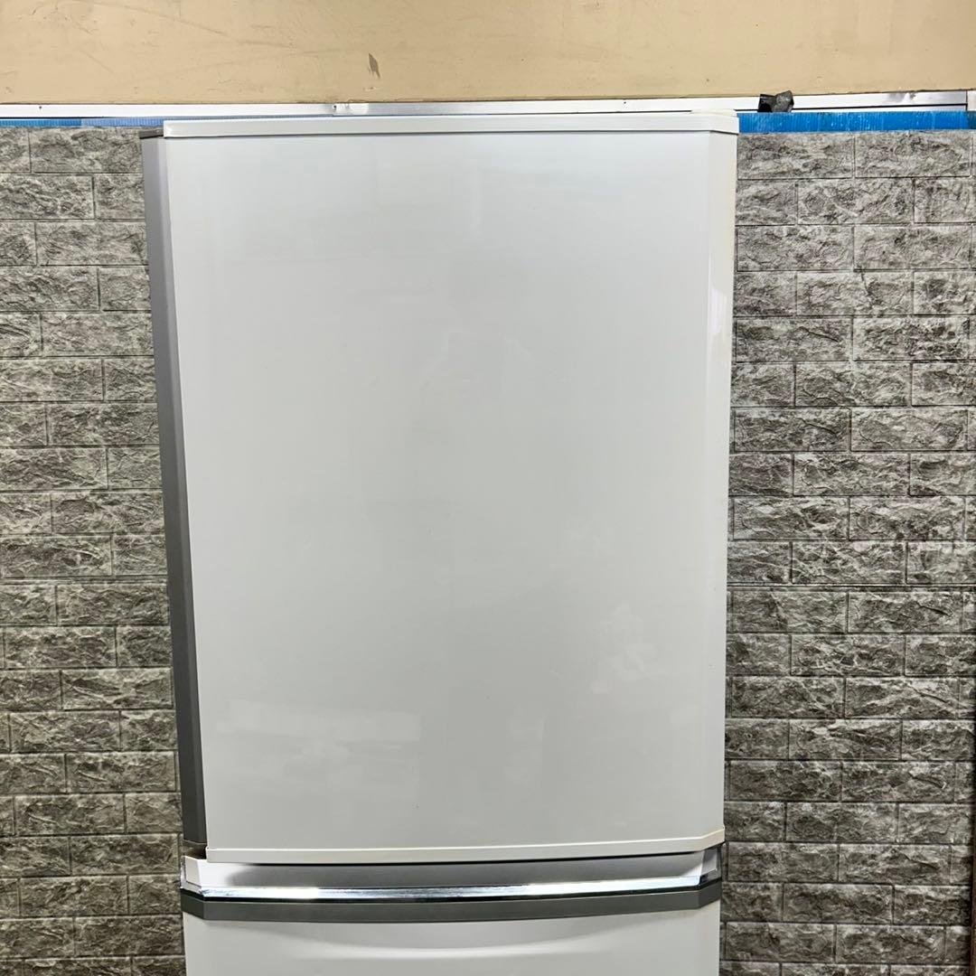 30 三菱　大型冷蔵庫　355L 家庭用　自動製氷　3ドア　きれい
