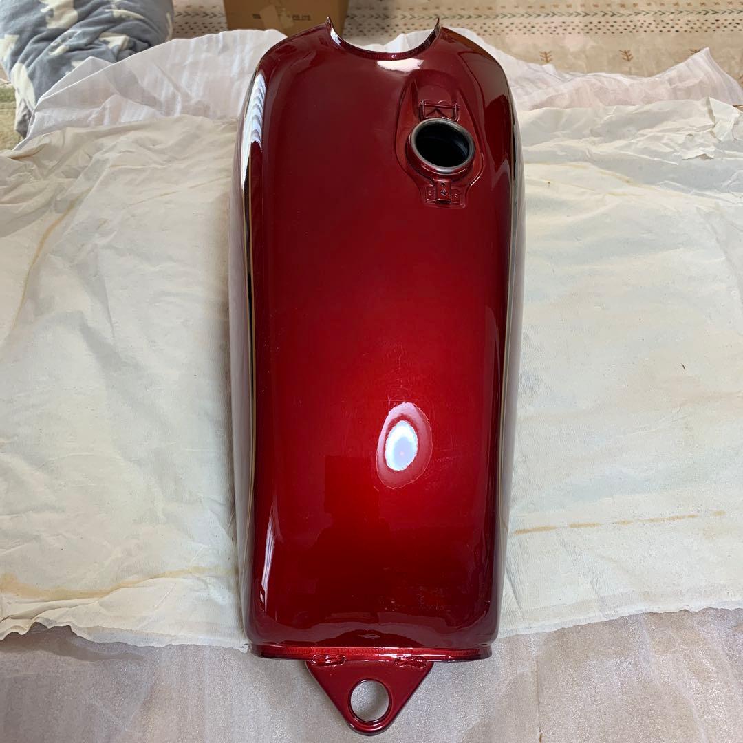 ヤマハSR400SP タンク、サイドカバー、ナンバープレートケース