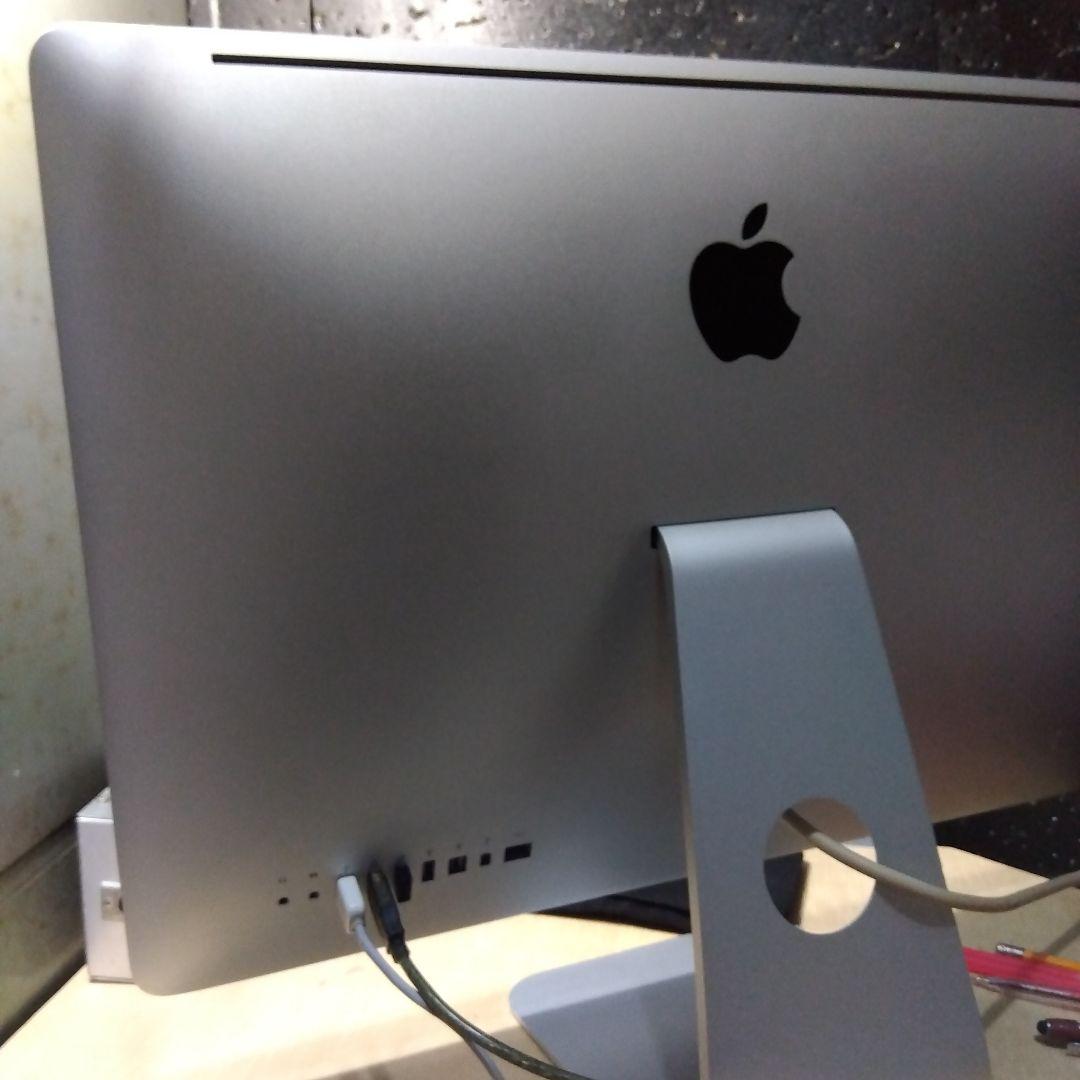 お得なMac２７インチパソコン。 イラストレーターCS5入り。