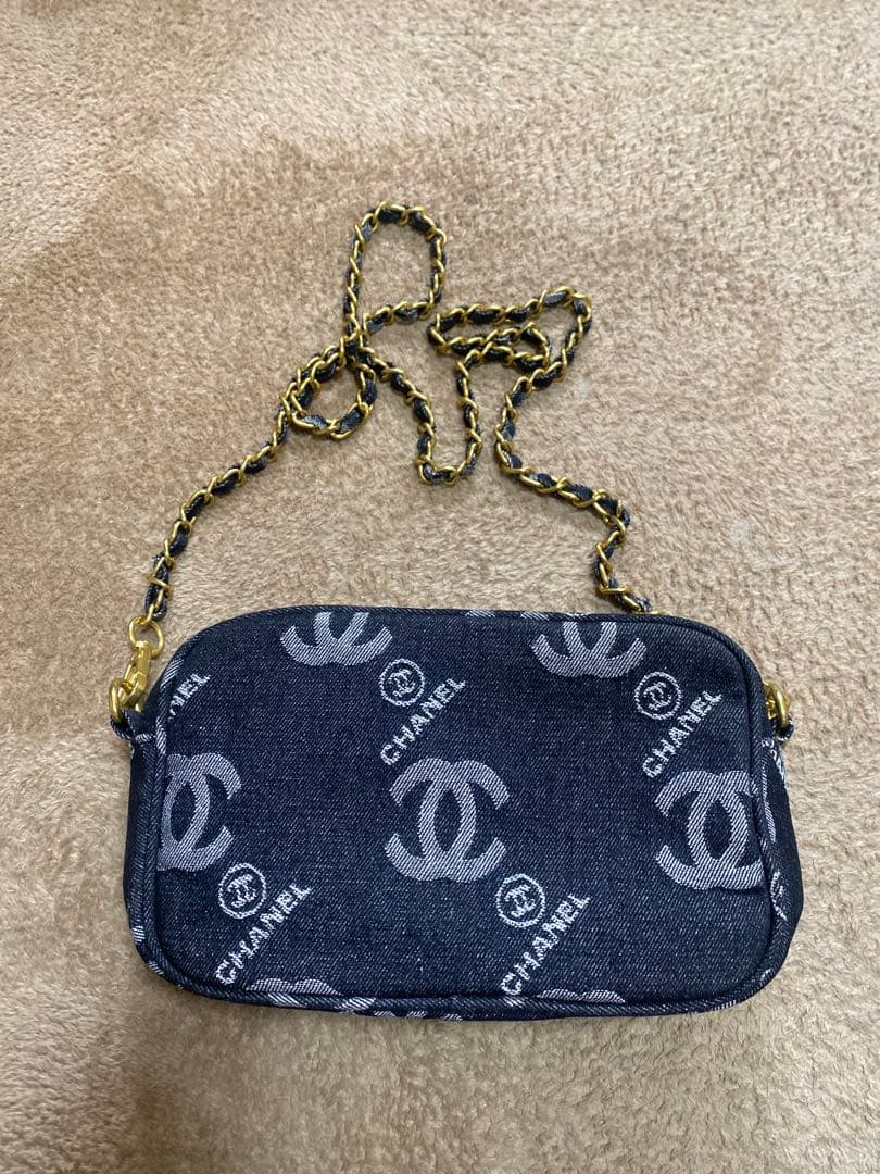 CHANEL デニム ロゴショルダーバッグ　ノベルティ