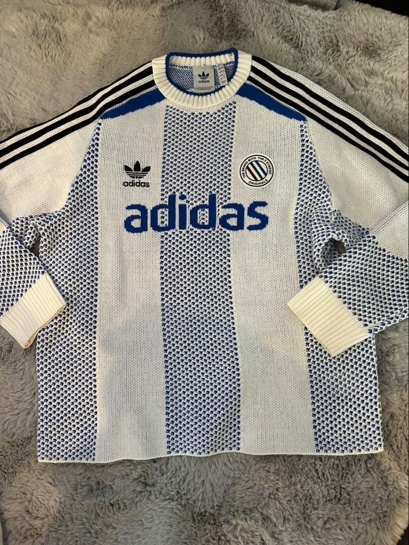 国内未入荷(韓国アディダス)adidas ストライプ ニットセーター LLサイズ