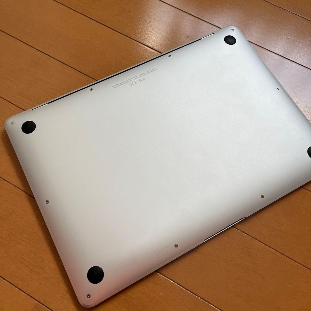 MacBook Air 2020 13インチ256GB Core i5充電43回