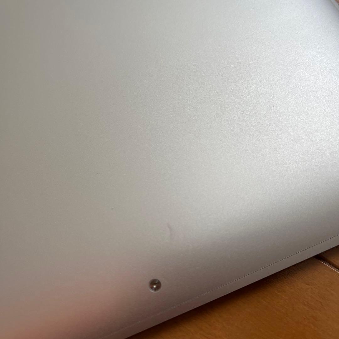MacBook Air 2020 13インチ256GB Core i5充電43回
